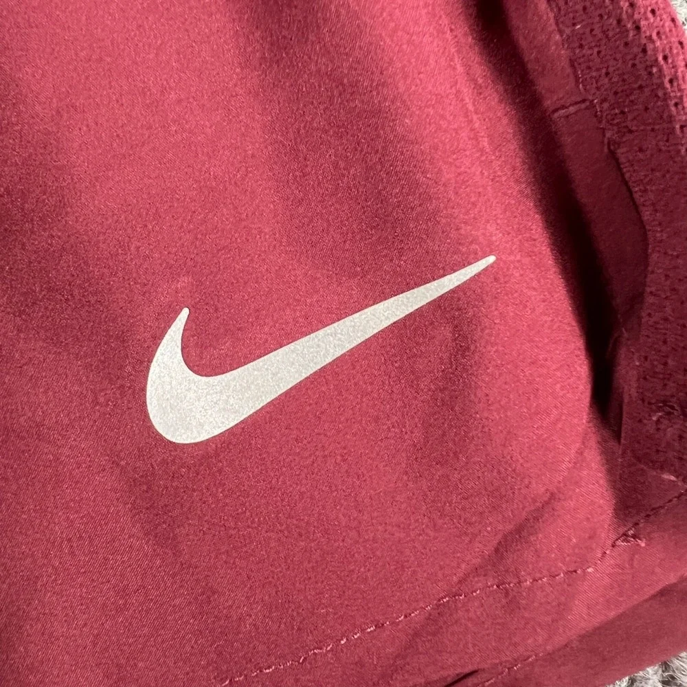 Nike Challenger Shorts Mens 2XL XXL Red Workout Active Drawstrings Pockets New